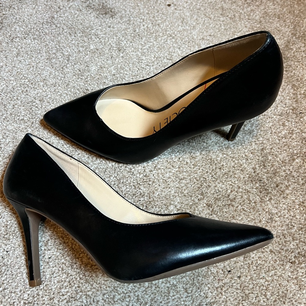 Sole Society Ladies Pumps / 3 1/2 heel / Size 7M